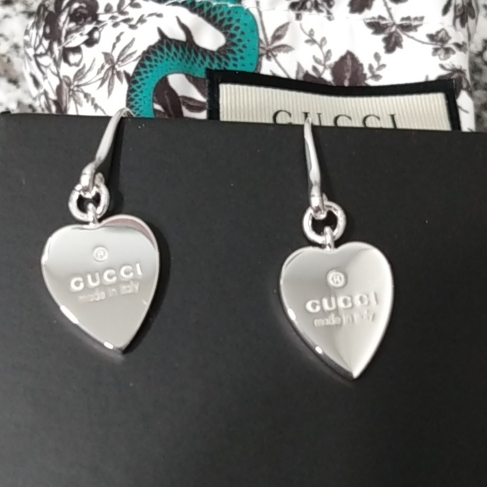NEW, Gucci Sterling Silver Trademark Heart Dangle Earrings - Picture 10 of 16